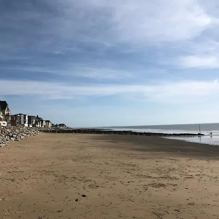 Rose-may Agon-Coutainville